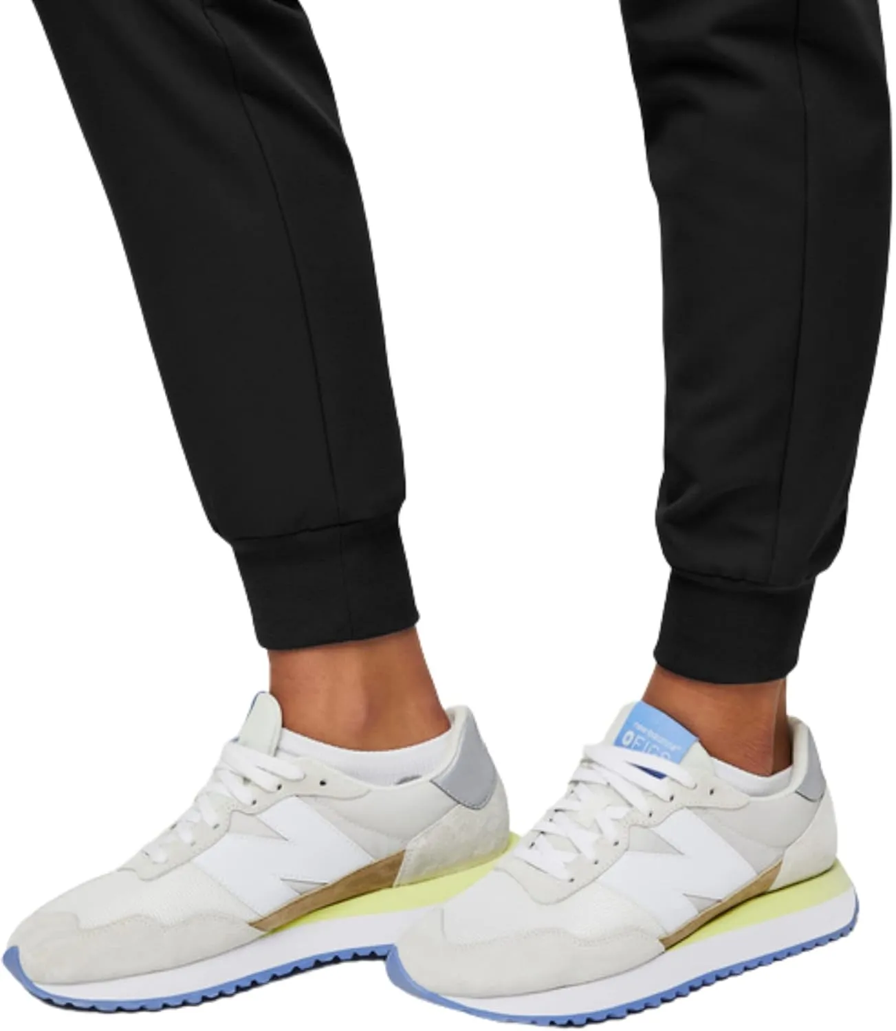 FIGS Zamora High Waisted Jogger Style Scrub Pants for Women  Slim Fit, 6 Pockets, High Rise Yoga Waistband Women Scrub Pants